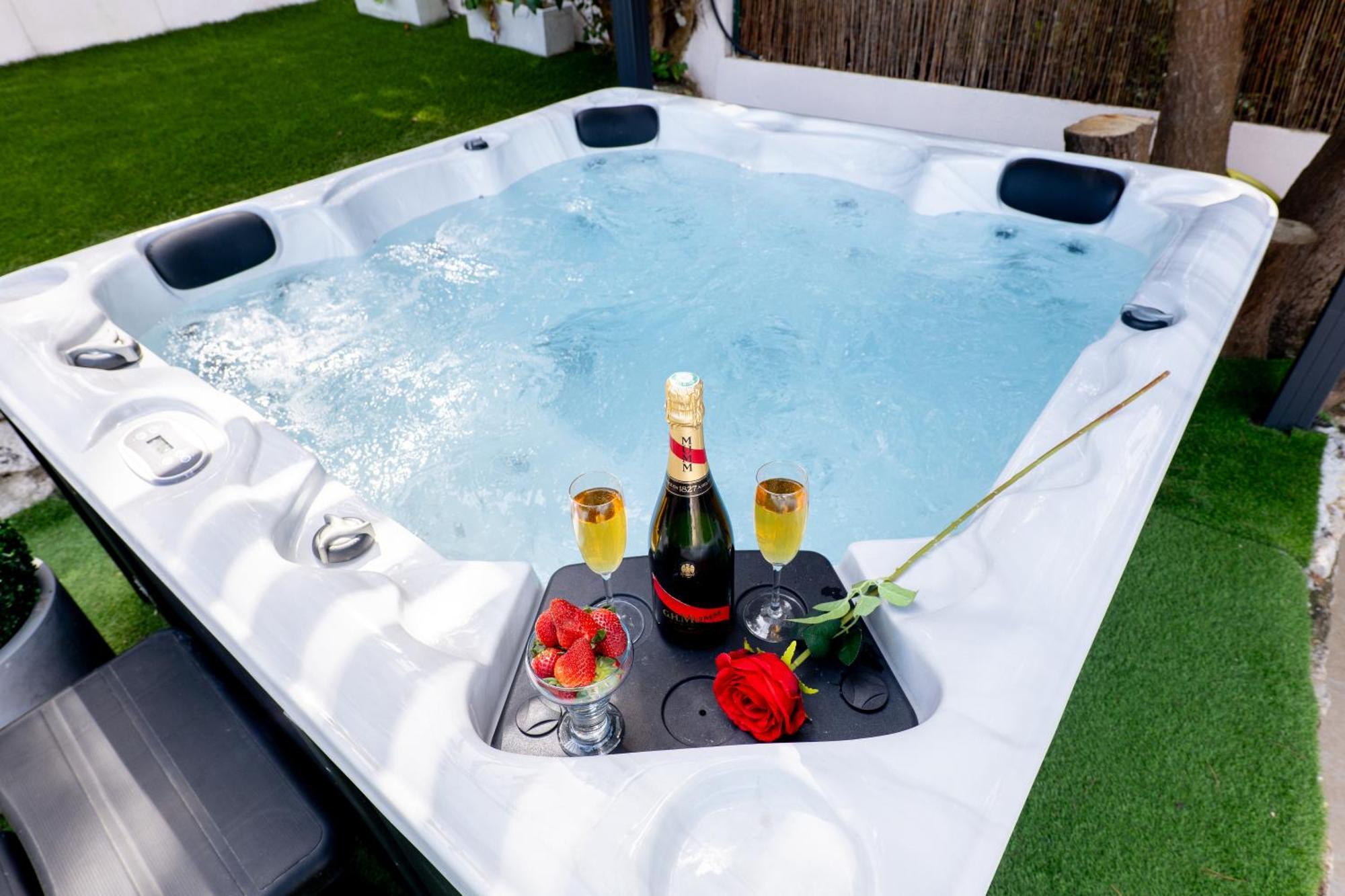 Вилла Piscine-Jacuzzi-Videoprojecteur-Clim La Perle Rare Мужен Экстерьер фото